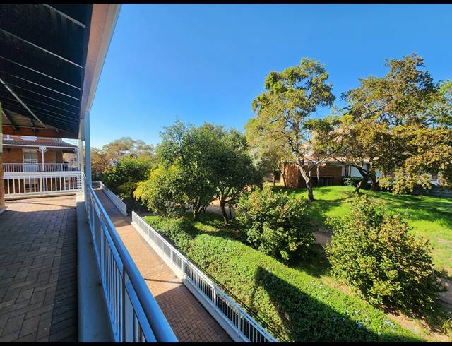 325M² OFFICE TO LET IN FOURWAYS